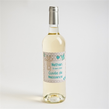 Etiquette de bouteille naissance fil à linge mignon - Mise en situation