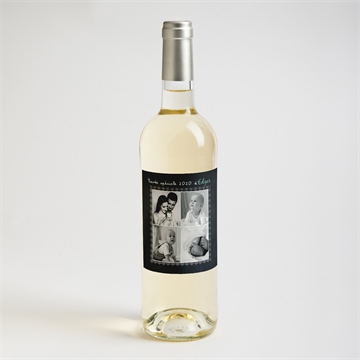 Etiquette de bouteille naissance cocotte en ardoise - Mise en situation