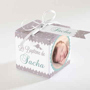 Boîte de dragées baptême colombe et banderoles
