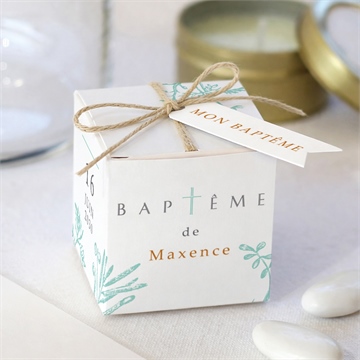 Boîte de dragées baptême gravure en rond magnet
