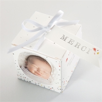 Boîte de dragées baptême portrait en tourbillon - Dessus de la boîte