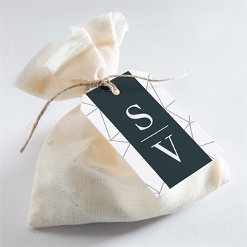 Etiquette mariage géométrie enlacée - Mise en situation