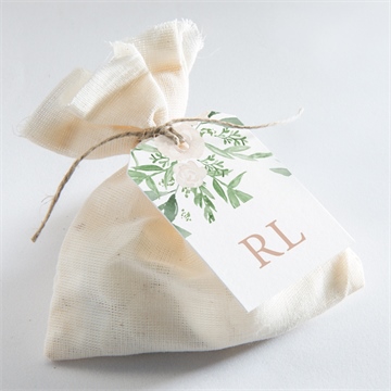 Etiquette mariage branches printanières - Mise en situation