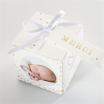 Boîte de dragées baptême envolée minimaliste - Dessus de la boîte