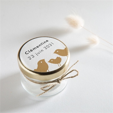 Sticker naissance petit nid - Mise en situation