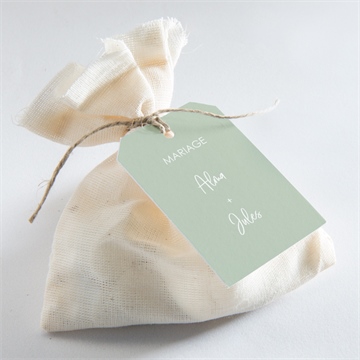 Etiquette mariage beauté à fleurir - Mise en situation