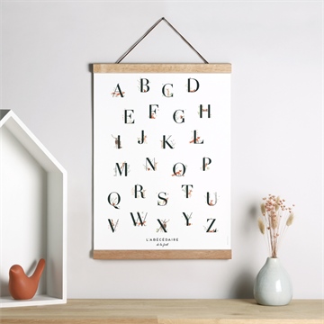 Affiche naissance première initiale alphabet - Mise en situation