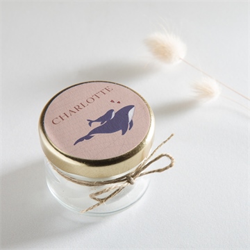 Sticker naissance jolie baleine - Mise en situation