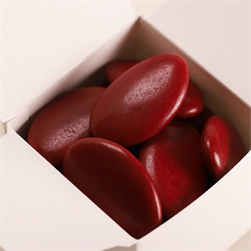 Dragées rouge bordeaux communion- chocolat - Mise en situation