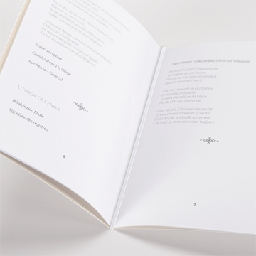 Livret de messe mariage terracotta pampa - Mise en situation