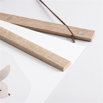 Affiche naissance petite escapade - Détail des supports en bois