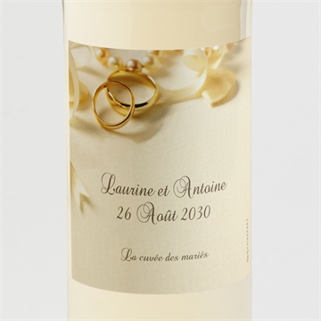 Etiquette de bouteille mariage alliances fond crème dorure