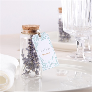 Mignonette baptême gravure en rond étiquette - Mise en situation