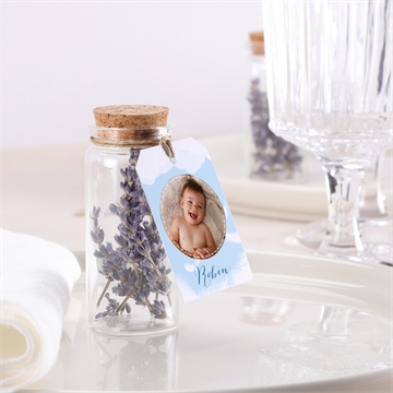 Mignonette baptême duvet en rondeur étiquette - Mise en situation