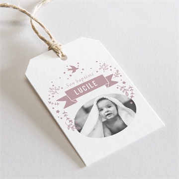 Etiquette baptême en beaux reliefs