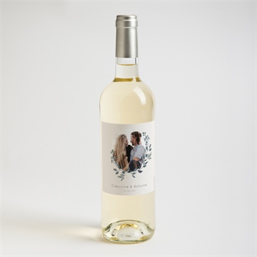 Etiquette de bouteille mariage rien que nous - Mise en situation