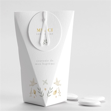 Boîte de dragées baptême vers le beau étui