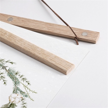 Affiche naissance douceur d'hiver - Détail des supports en bois