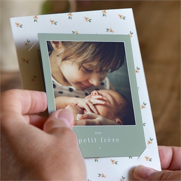 Faire-part naissance mon petit frère - Mise en situation