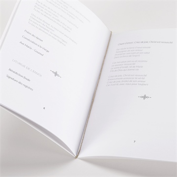 Livret de messe mariage floral - Mise en situation