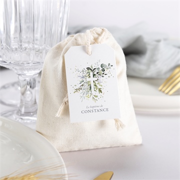 Boîte de dragées baptême en lumière pochon - Mise en situation