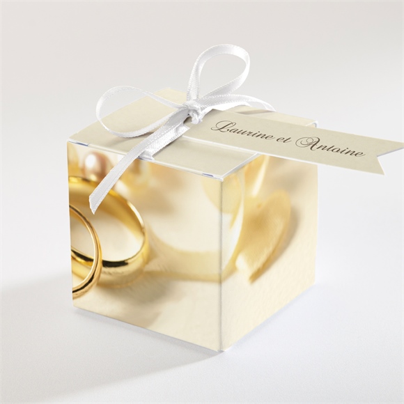 Boîte de dragées mariage Alliances fond crème réf.N340516