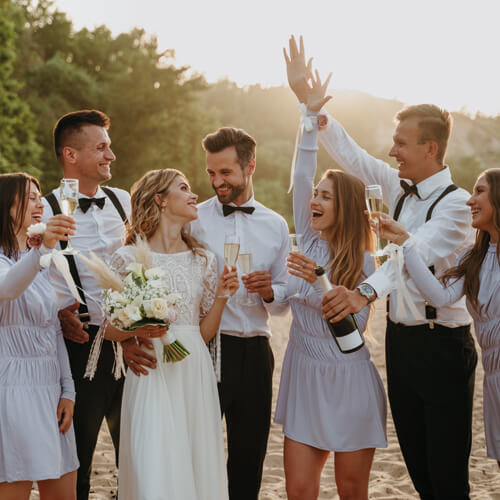 Photo de groupe lors d'un mariage