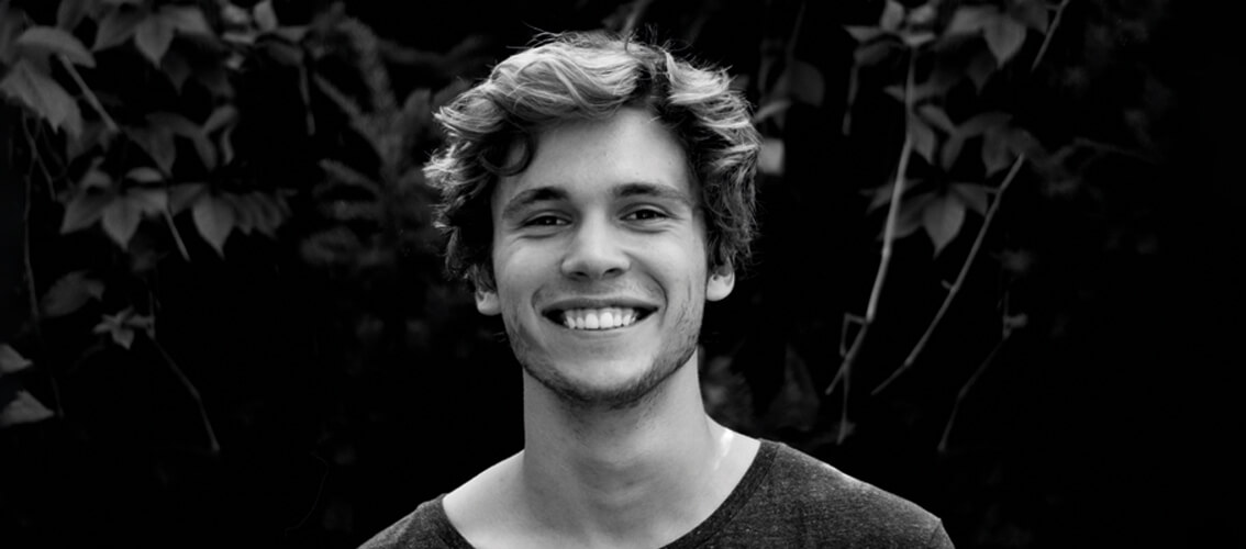 Une belle posture pour une photo pro